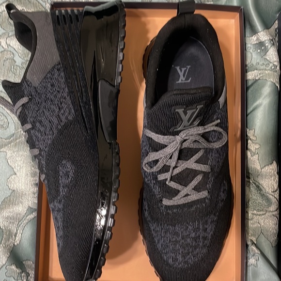 louis vuitton vnr sneaker black/noir size 45 - Picture 2 of 5